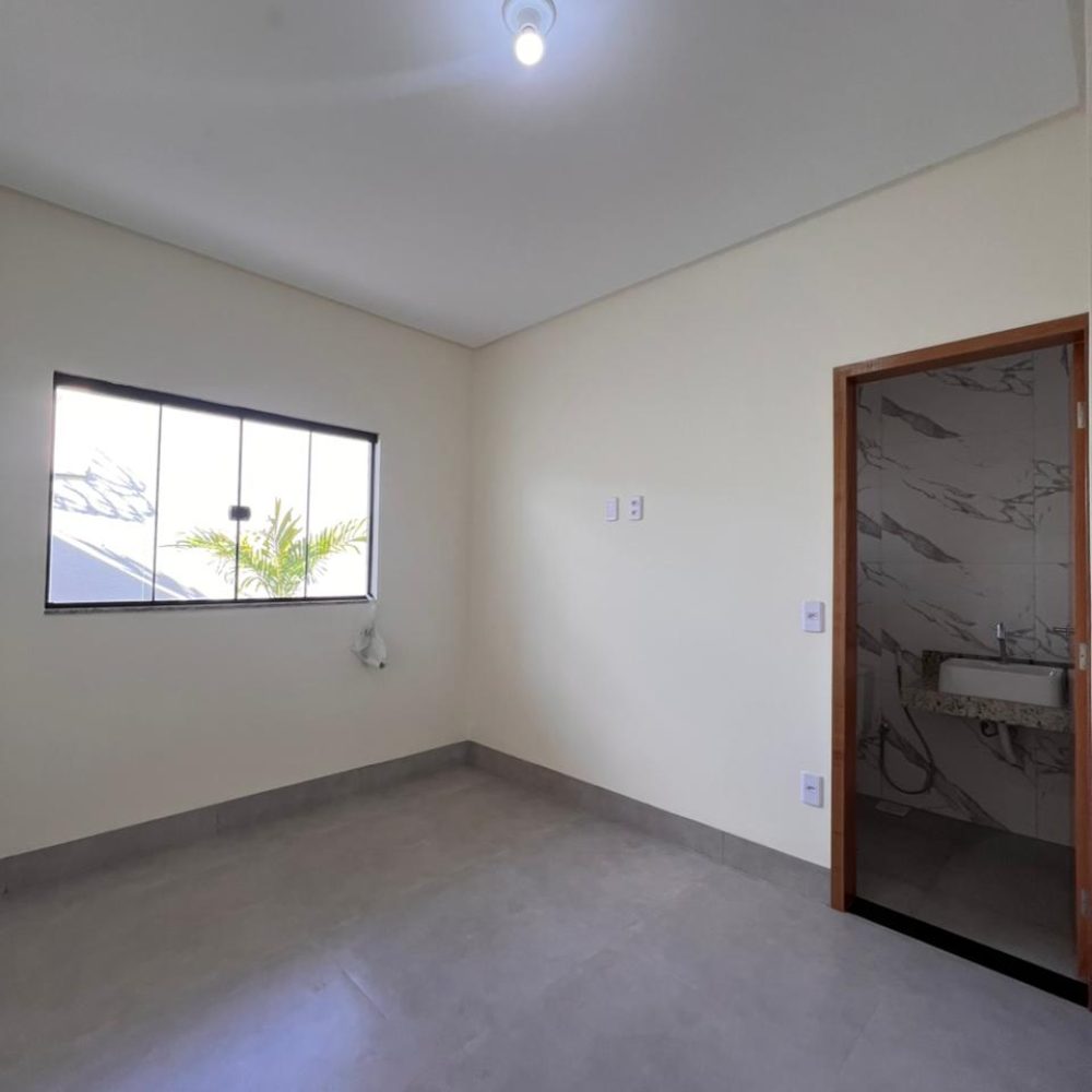 WhatsApp-Image-2025-05-08-at-23.31.35-3