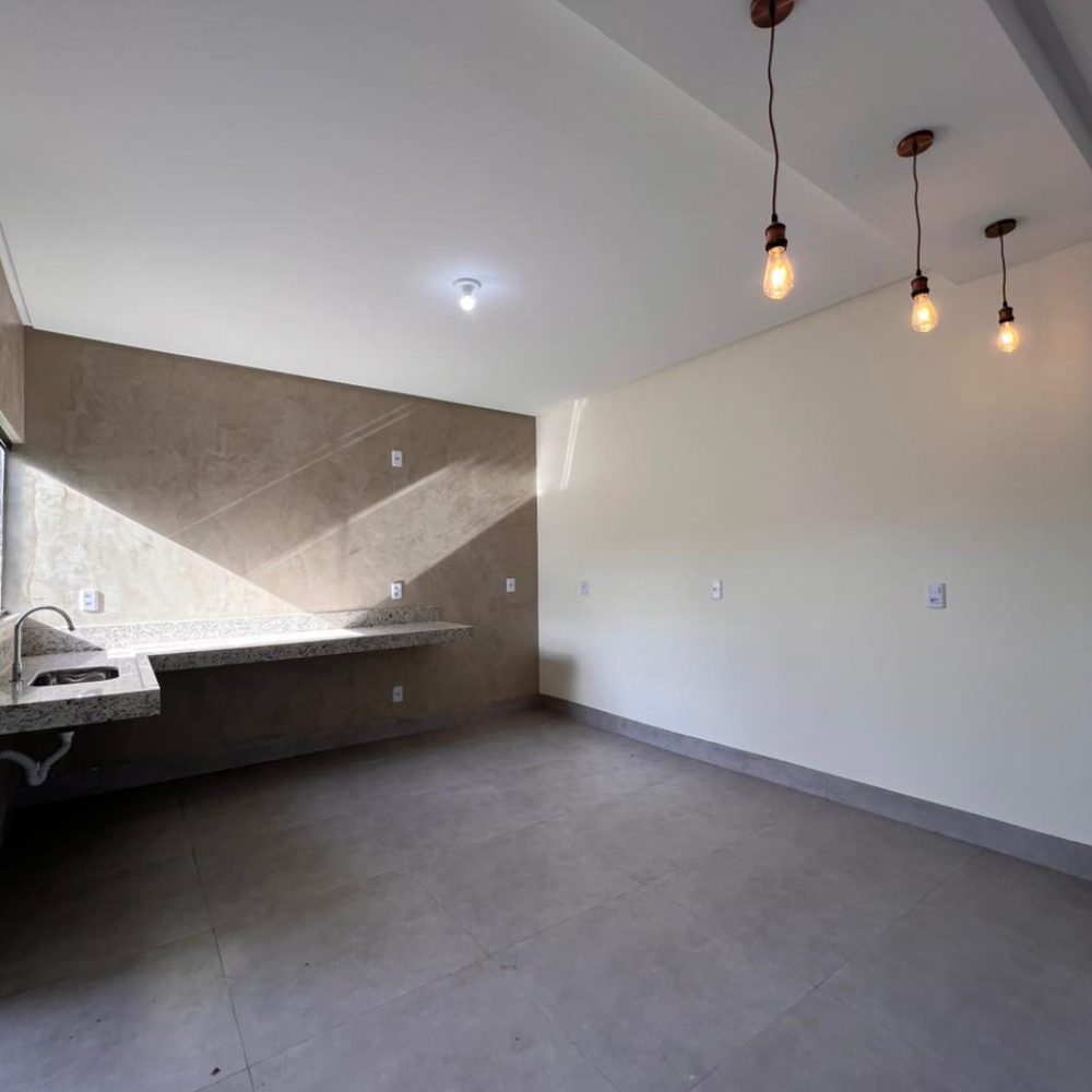 WhatsApp-Image-2025-05-08-at-23.31.37