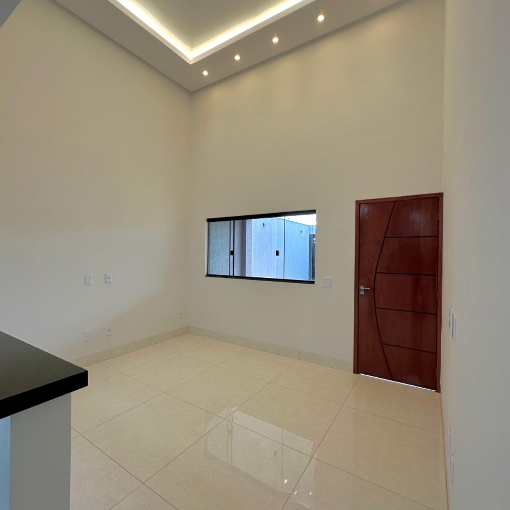 WhatsApp-Image-2025-05-30-at-21.55.04-14-1